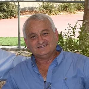 אלון שוסטר